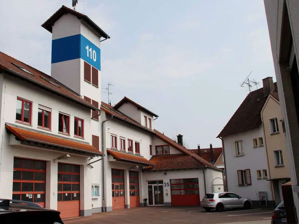 Polizeiposten und mehr Hipos 3 polizei 1
